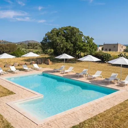 Ulivo With Private Pool, Large Garden And Parking Surigheddu