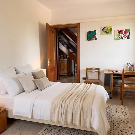 Ulivo With Private Pool, Large Garden And Parking *