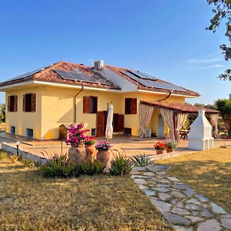 Ulivo With Private Pool, Large Garden And Parking 别墅 Surigheddu