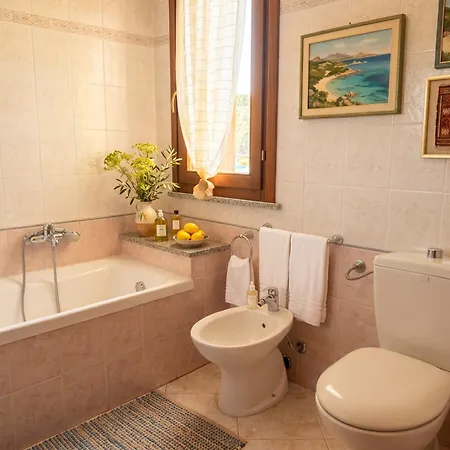 Vila Ulivo With Private Pool, Large Garden And Parking Surigheddu